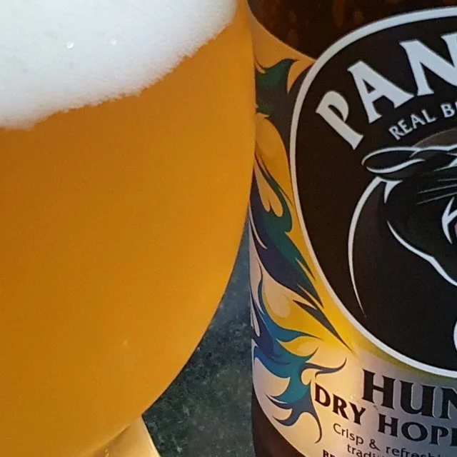 Zoomed in image of Panther Brewery Hunter poured in to a glass